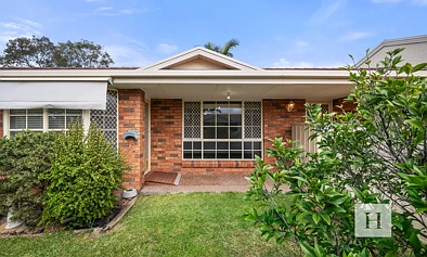 Lake Haven 3房  Easy Care Living in a Convenient Lake Haven Setting