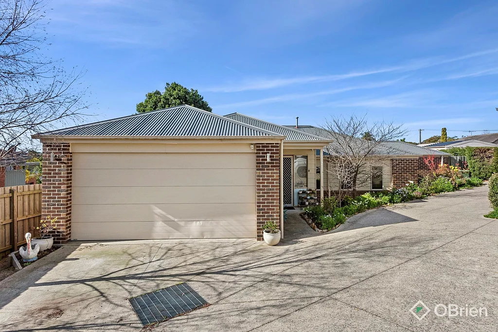 2/6 Conway Court, Somerville, VIC 3912