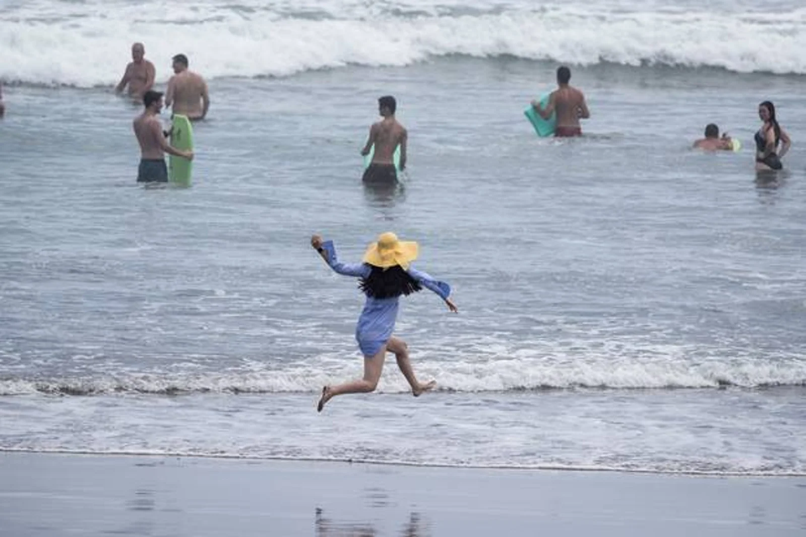 这个夏天，为你奉上奥克兰各大海滩水质情况，最干净的海滩就在……