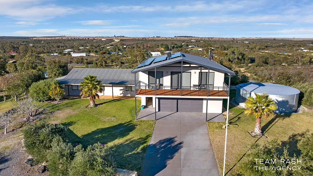 33 Rockwood Ramble, Karakin, WA 6044