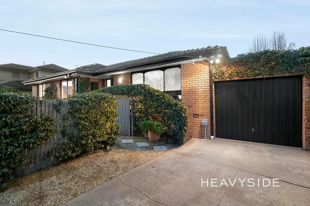 Box Hill South 3ਬੈੱਡਰੂਮ Single-Level Charm in a Premium Box Hill South Pocket