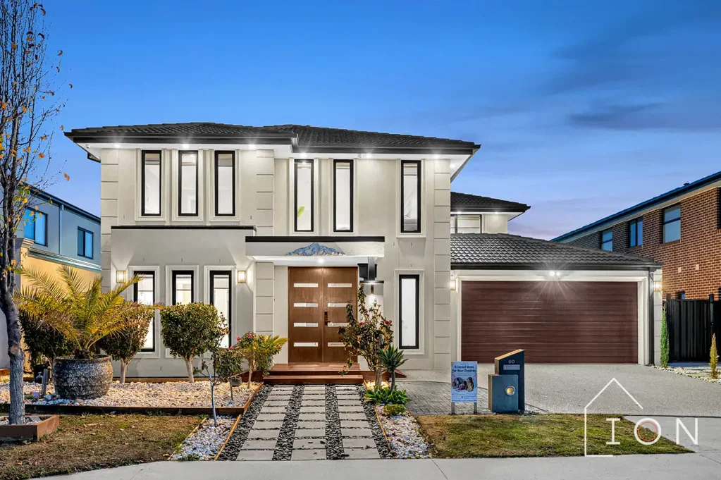 Lyndhurst 5 Bedroom Aquarevo Estate, 4 Living Areas, Inground pool & much more