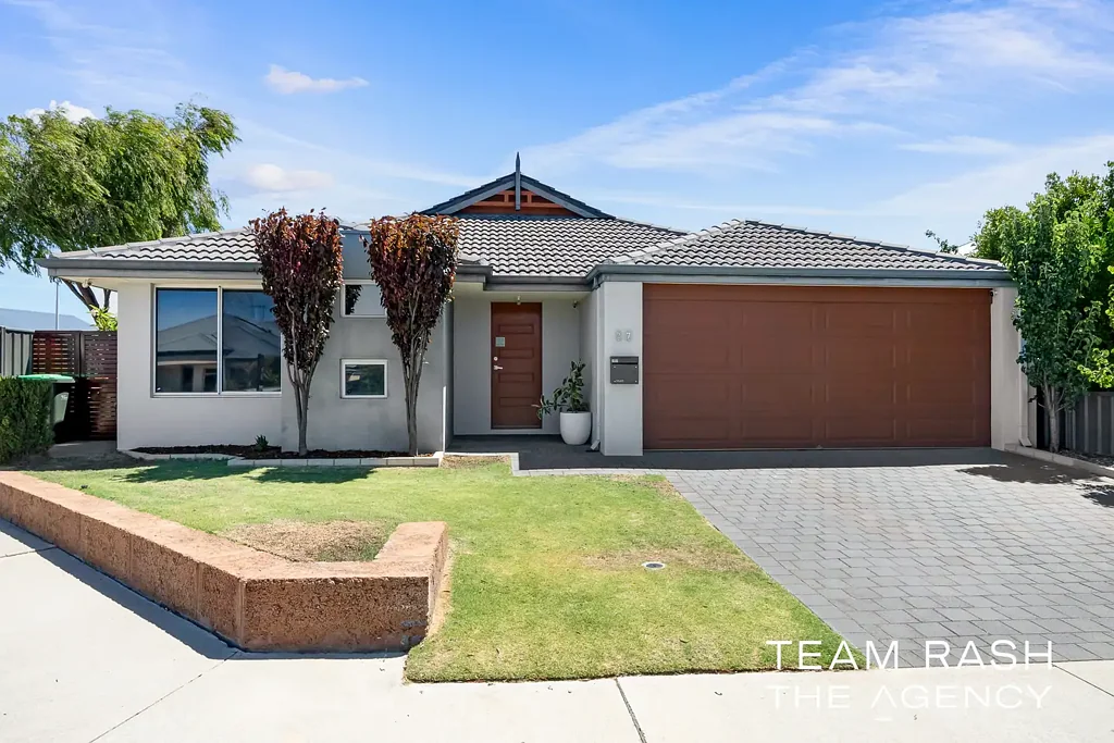 27 Featherleaf Elbow, Banksia Grove, WA 6031