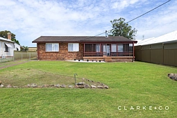12 Cessnock Road, Branxton