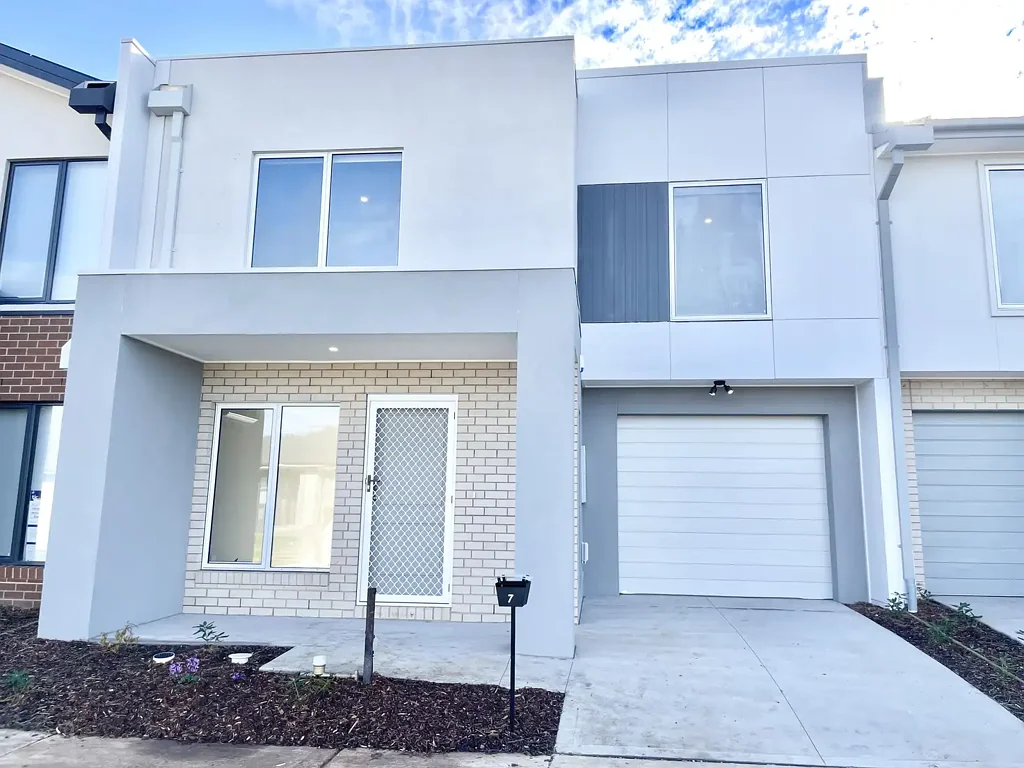 Brand New Modern Townhouse Living!