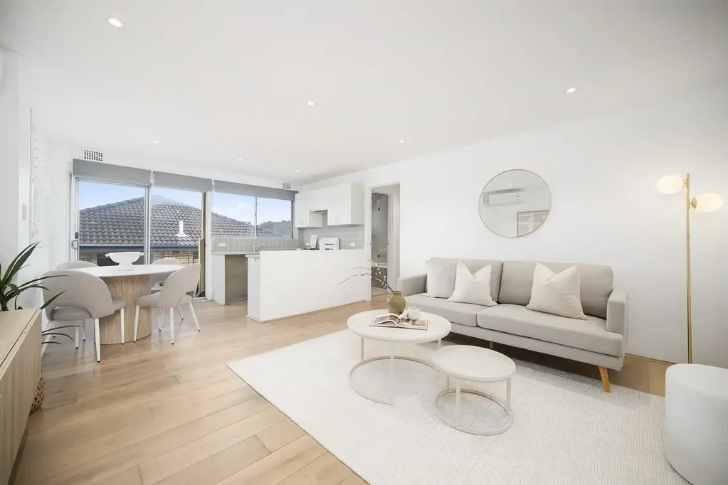 Hillsdale 2房 明亮顶层公园旁公寓 Bright Top-Floor Parkside Apartment