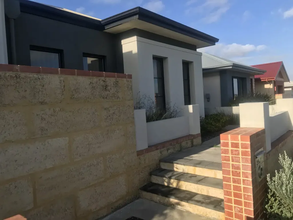 Modern 3-Bedroom, 2-Bathroom Home in Sought-After Catalina E