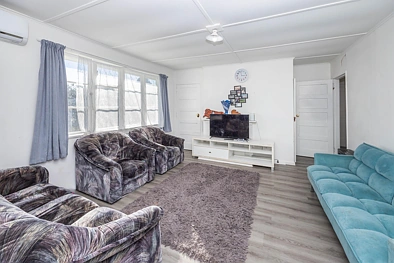 Huntly 3Zimmer Solid BrickHome Large Free Section Future Potential
