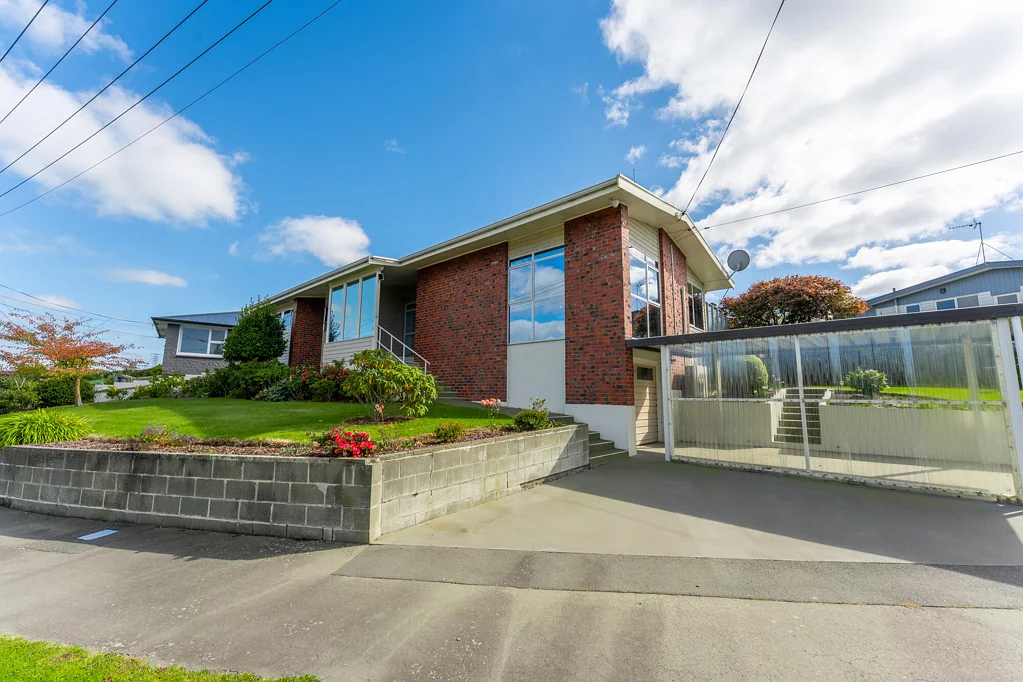 Marchwiel 3Habitaciones Elevated, Sunny and Move-In Ready