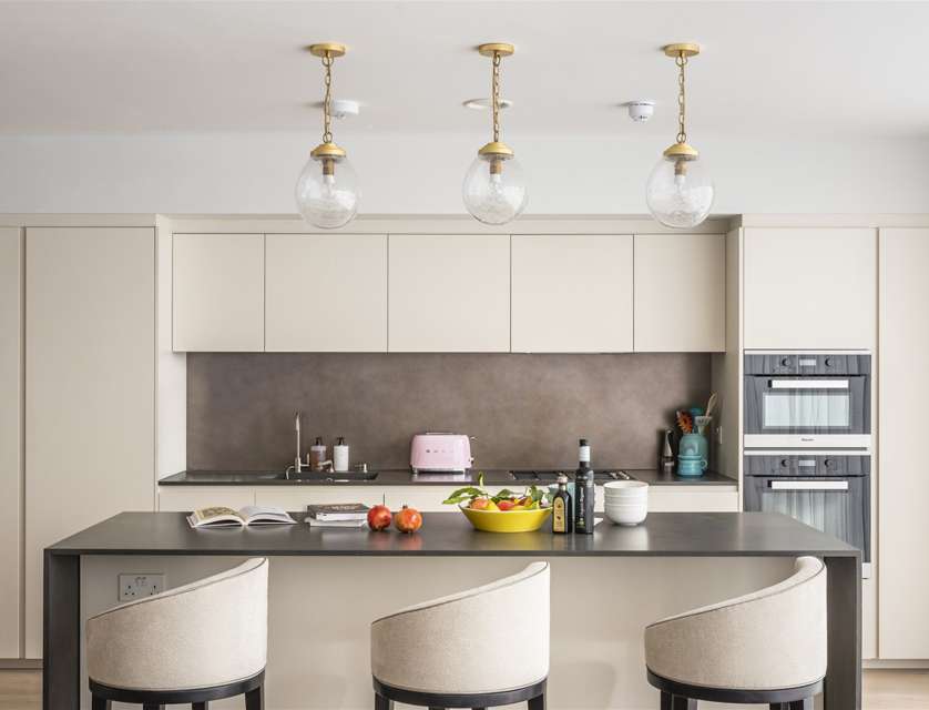 Address Withheld, Southport, QLD, 1 Bedrooms, 1 Bathrooms, Apartment