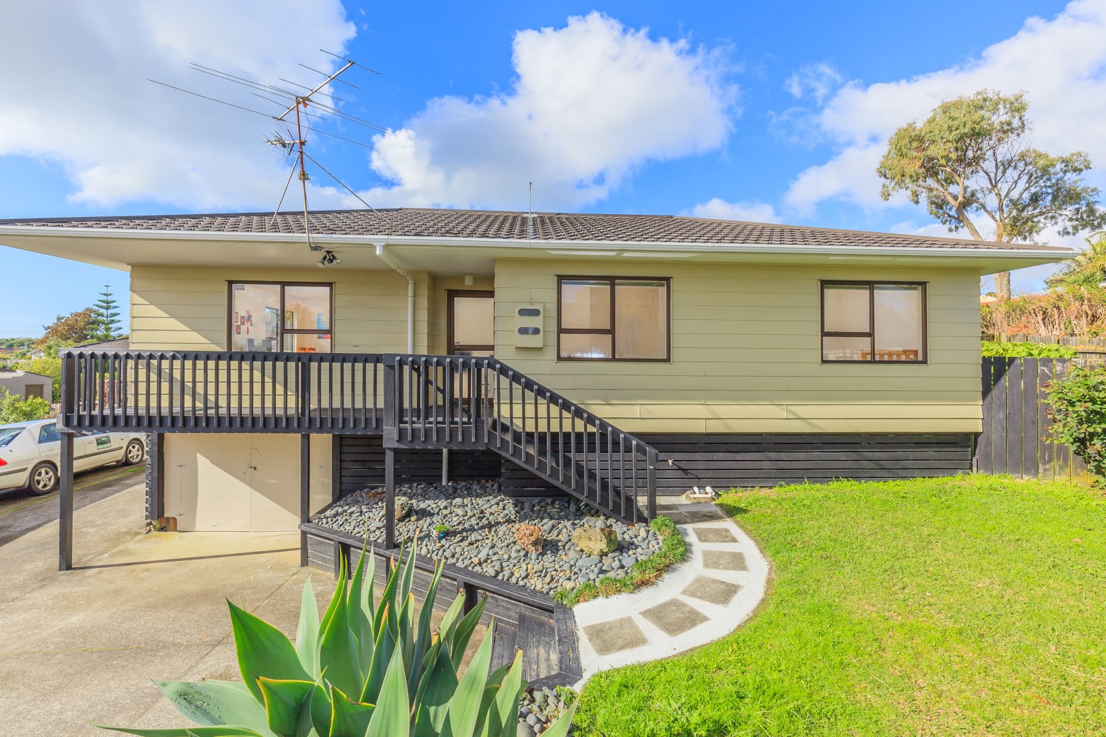 1/16 Caribbean Drive, Unsworth Heights, Auckland - North Shore, 3 phòng ngủ, 1 phòng tắm