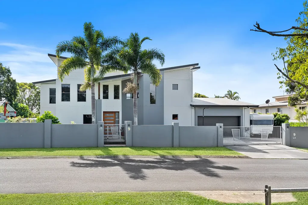 9 Creedin Court, Redland Bay, QLD 4165