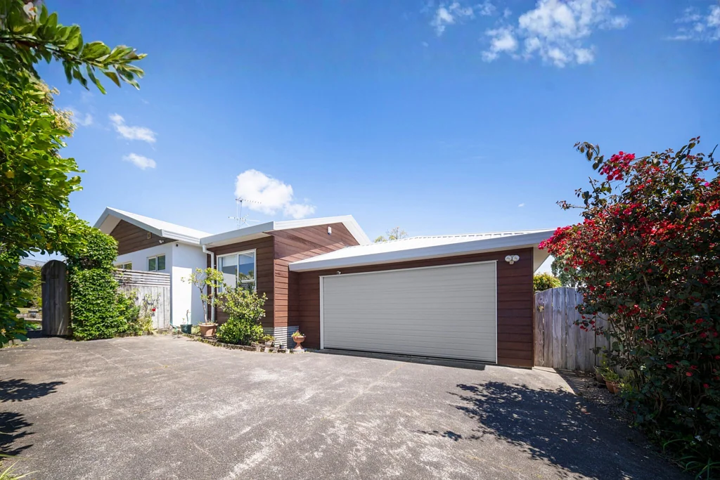 152A Hutchinson Avenue, New Lynn, Waitakere City, Auckland