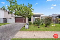 12 Trevally Street, Korora