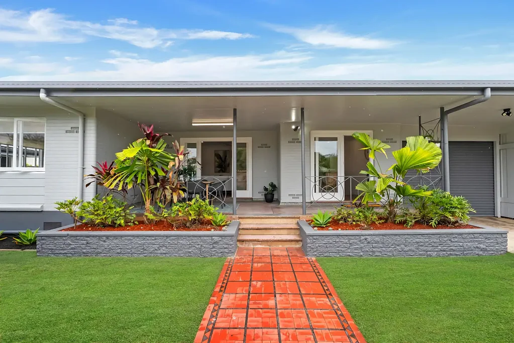 Westcourt 3Zimmer Beautifully Renovated with Space, Style and Convenience
