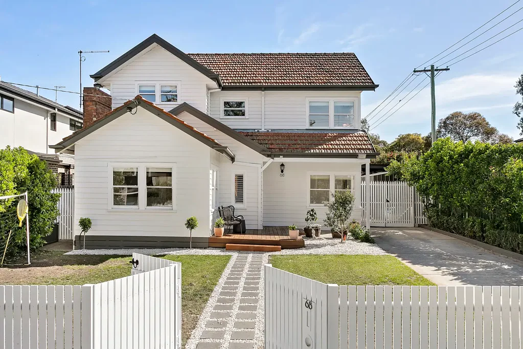 Pascoe Vale 4Phòng ngủ Extended Charm meets Refined Elegance