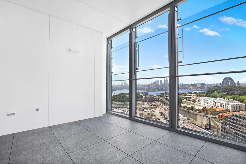 Luxury One Bedroom Apartment with Harbour Bridge Views | Unfurnished