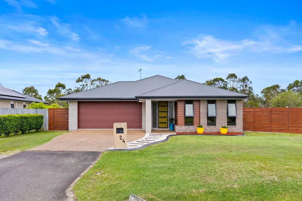 24 Kingfisher Drive, Oakhurst, QLD 4650
