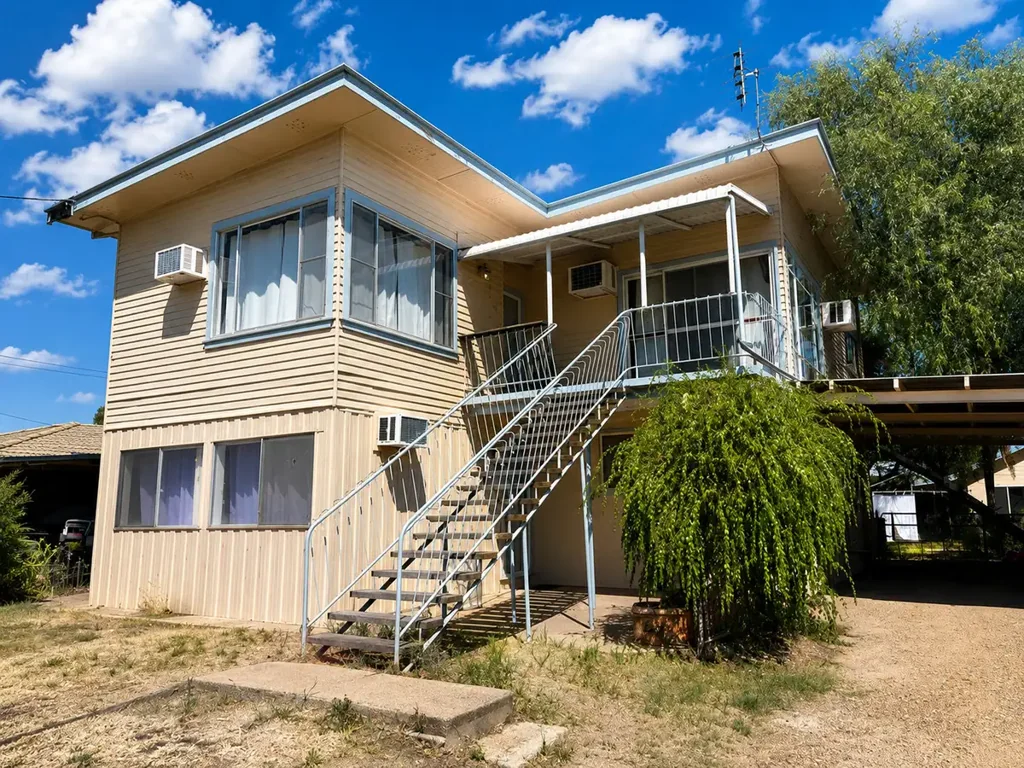 Comfortable Unit in Great Location