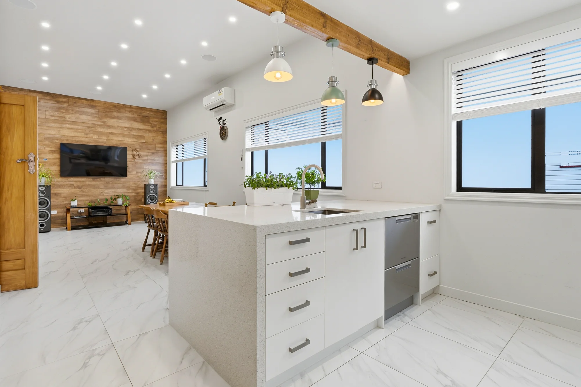 Dunedin Central 3Phòng ngủ Stylish city-fringe living with modern comfort