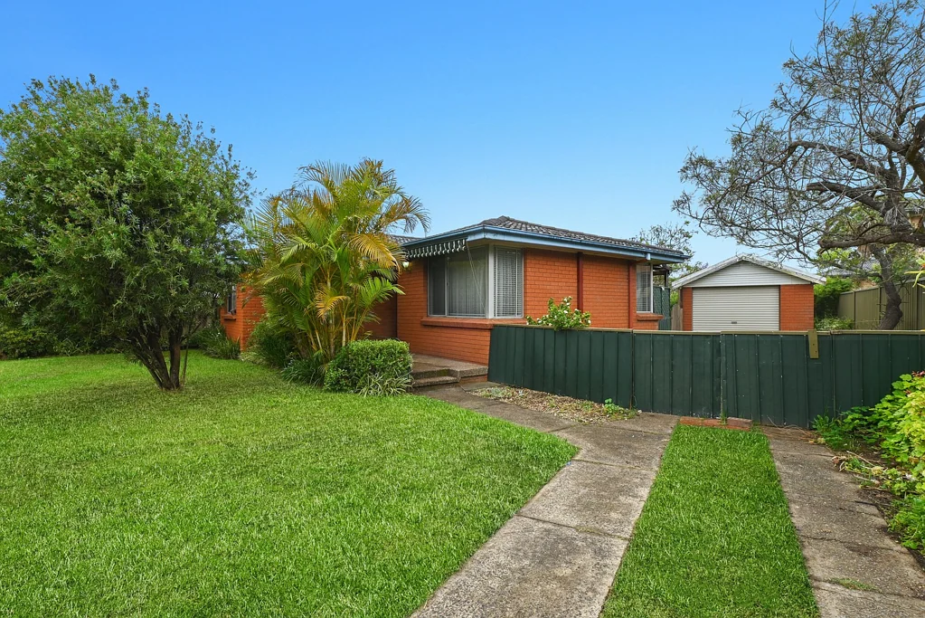 THREE BEDROOM FAMILY HOME IN A QUIET STREET