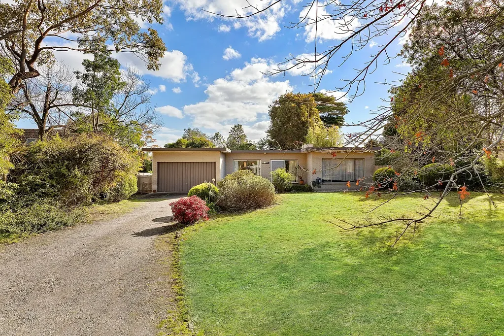 37 Main Road, Lower Plenty, VIC 3093