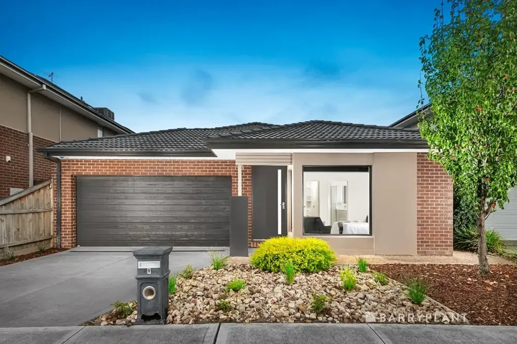 9 Weymouth Circuit, Donnybrook, VIC 3064