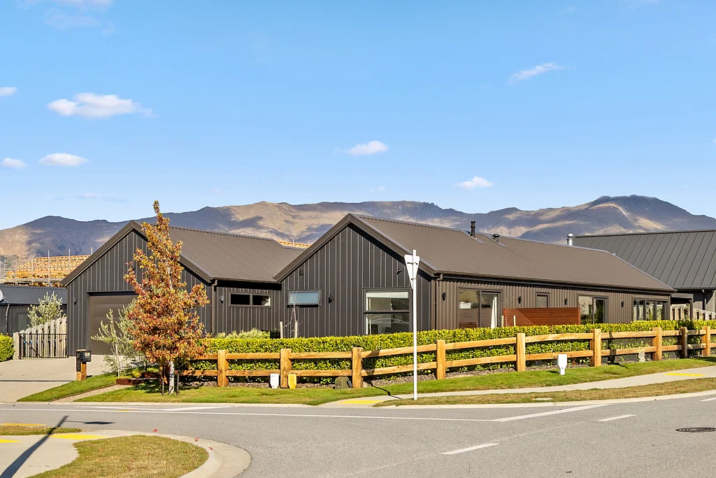 Wanaka 3Zimmer Modern family living with stunning mountain views