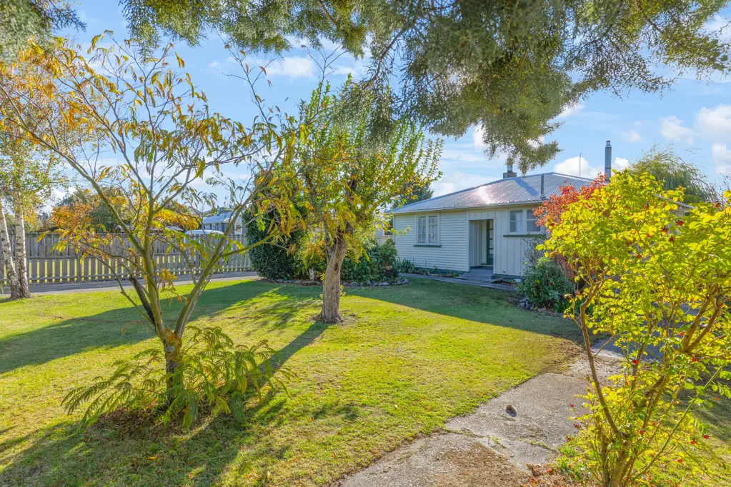Hawarden 2房  For Definite Sale - The Owners Say It's Time!