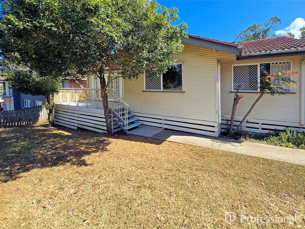 Bundamba 4 Bedroom Knock-Out Opportunity - Immediate Move-In