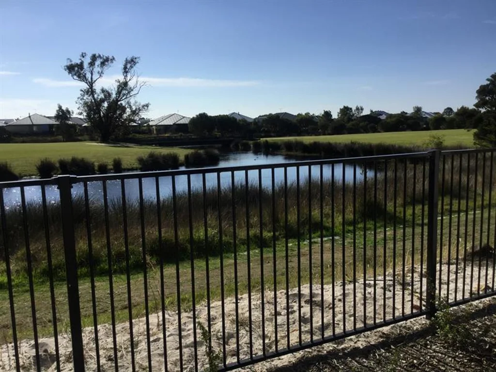 Lovely Unit -  Dual Key - Overlooking the Golf Course