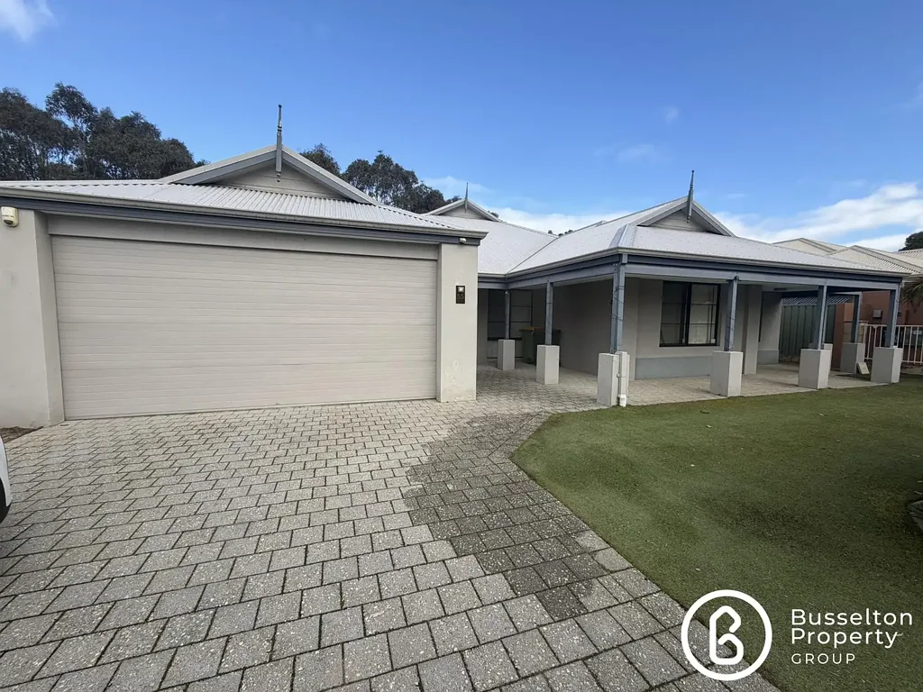SPACIOUS FAMILY HOME BACKING ONTO PEACEFUL BUSHLAND