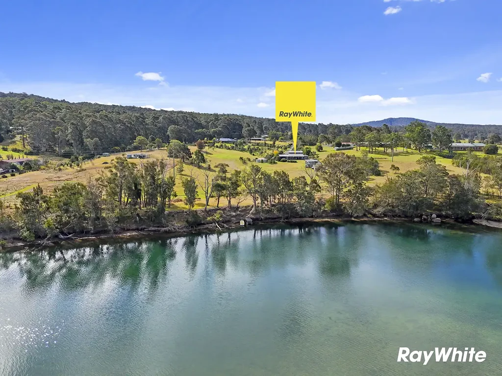 Moruya 4બેડરૂમ A Rare Moruya Riverfront Escape