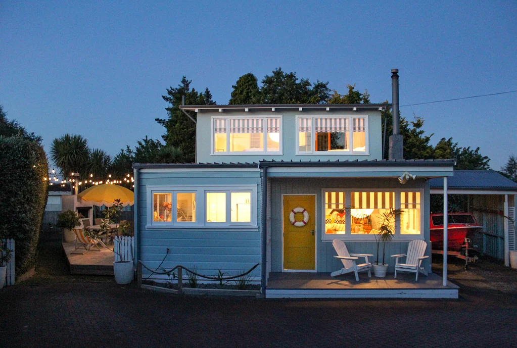 Taupo 3ห้องนอน When beach shack meets lakehouse