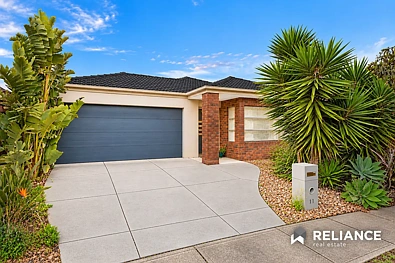 Point Cook 3房 朝北 - 面朝公园的精美住宅，位于 Featherbrook 学区 North orientation- Park Facing Beautiful home in Featherbrook School Zone