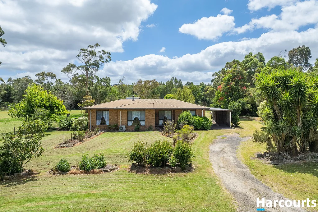 Toora 4 Bedroom Your own slice of paradise!