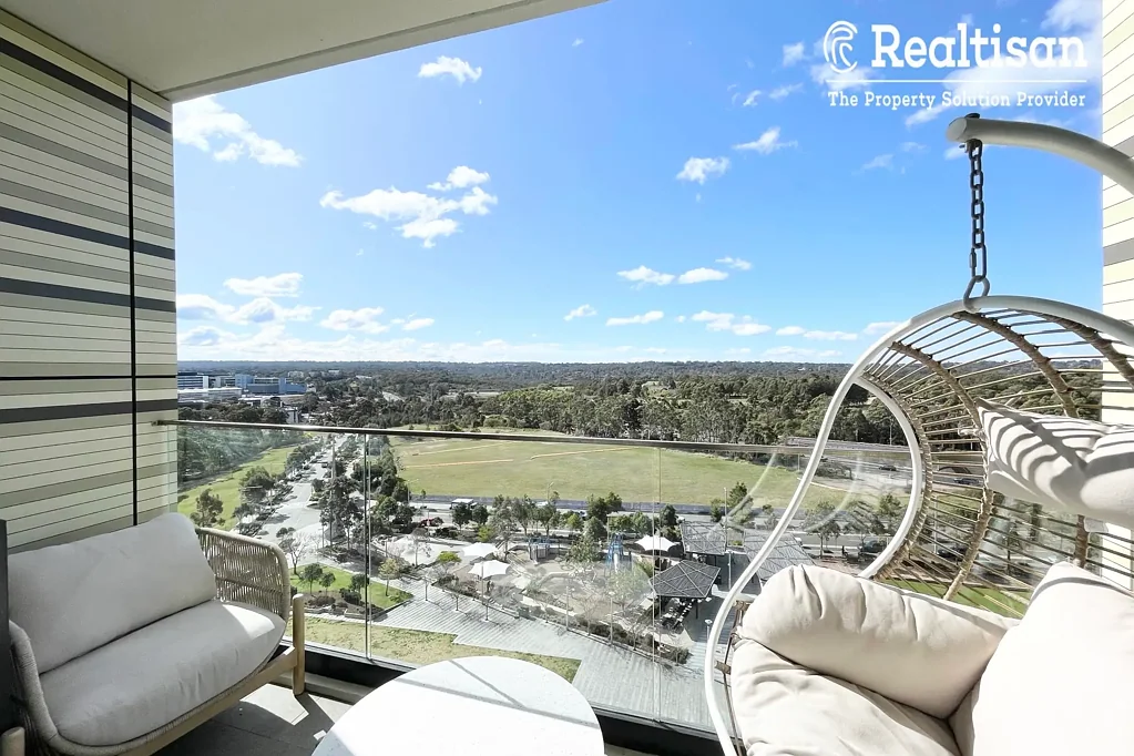 Macquarie Park 2房 卓越设计绿地公寓 一站至Chatswood 30万优势价 North Ryde地铁旁 生活购物便捷 通透采光 舒适冬季花园 家电齐全 安全车位 Location ! Location ! Location ! 
The newly released Parkview apartment is selling at the current market price
