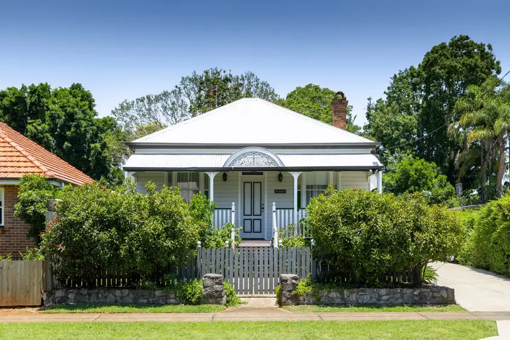 Newtown 3कमरा Early 1900’s Workers Cottage – Classic Newtown Heritage