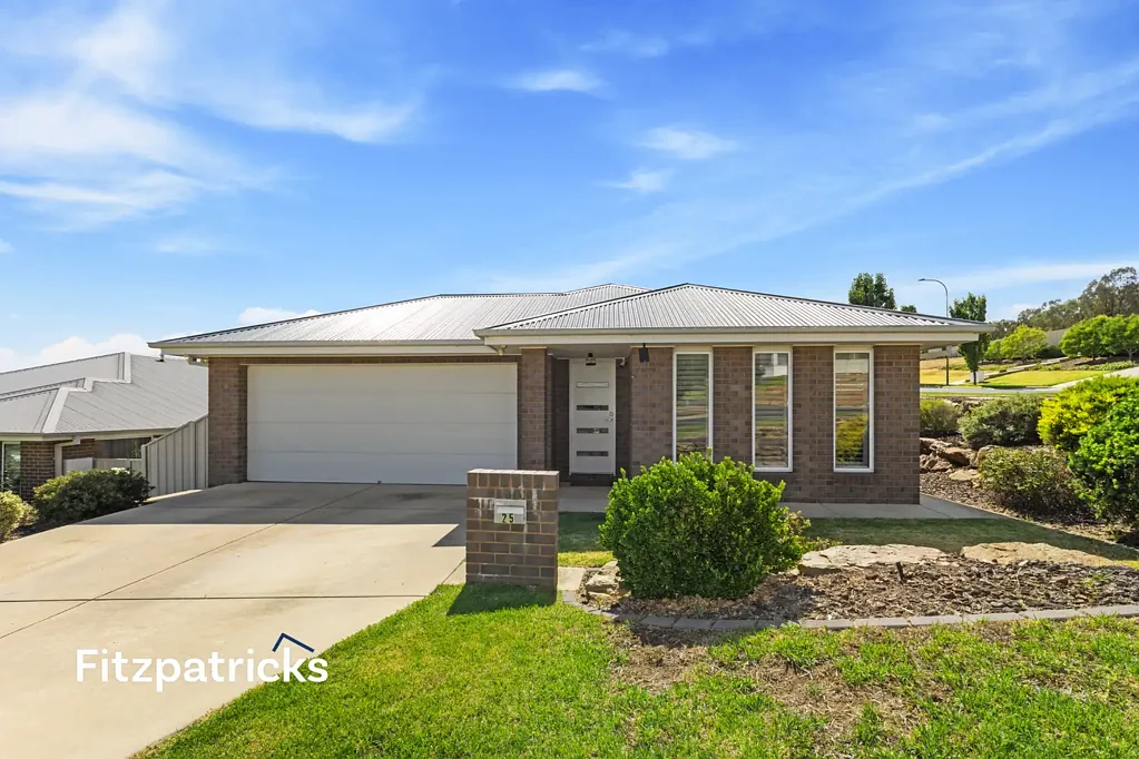 25 Brownlow Drive, Bourkelands, NSW 2650