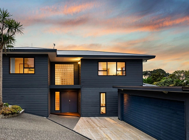 17A Rangitoto Terrace, Milford, North Shore City
