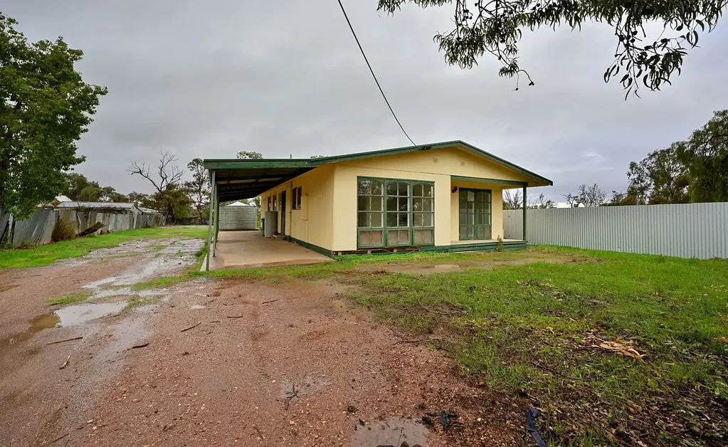 Quorn 4 Bedroom Endless Possibilities in a Peaceful Country Setting