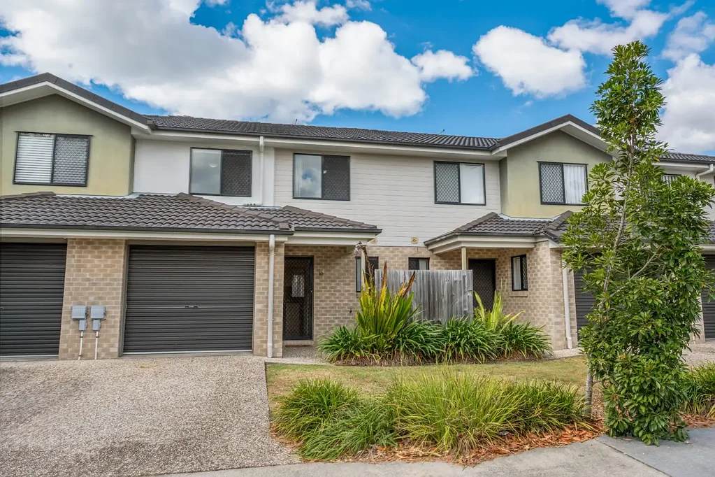 Wynnum West 3房  STYLISH MODERN TOWN HOUSE IN A PRIME WYNNUM WEST LOCATION