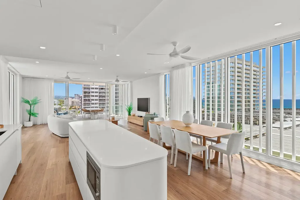 2/13 Rutledge Street, Coolangatta, QLD 4225