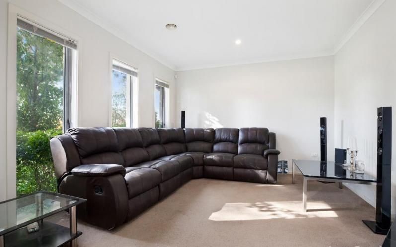 5 NEWLAND WALK, MERNDA VIC 3754, 0 Kuwarto, 0 Banyo, Townhouse