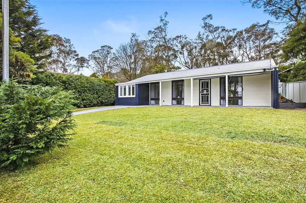 Stylishly Renovated Family Home in Katoomba on a Quarter Acre Block!