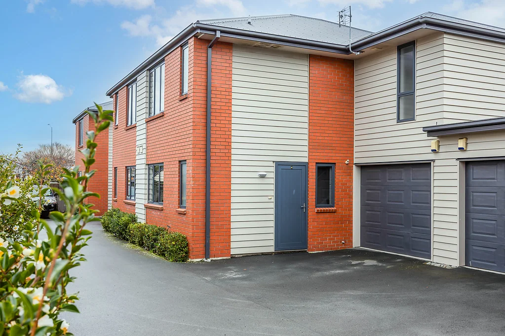 Saint Albans 3ਬੈੱਡਰੂਮ Modern, Private & Perfectly Positioned