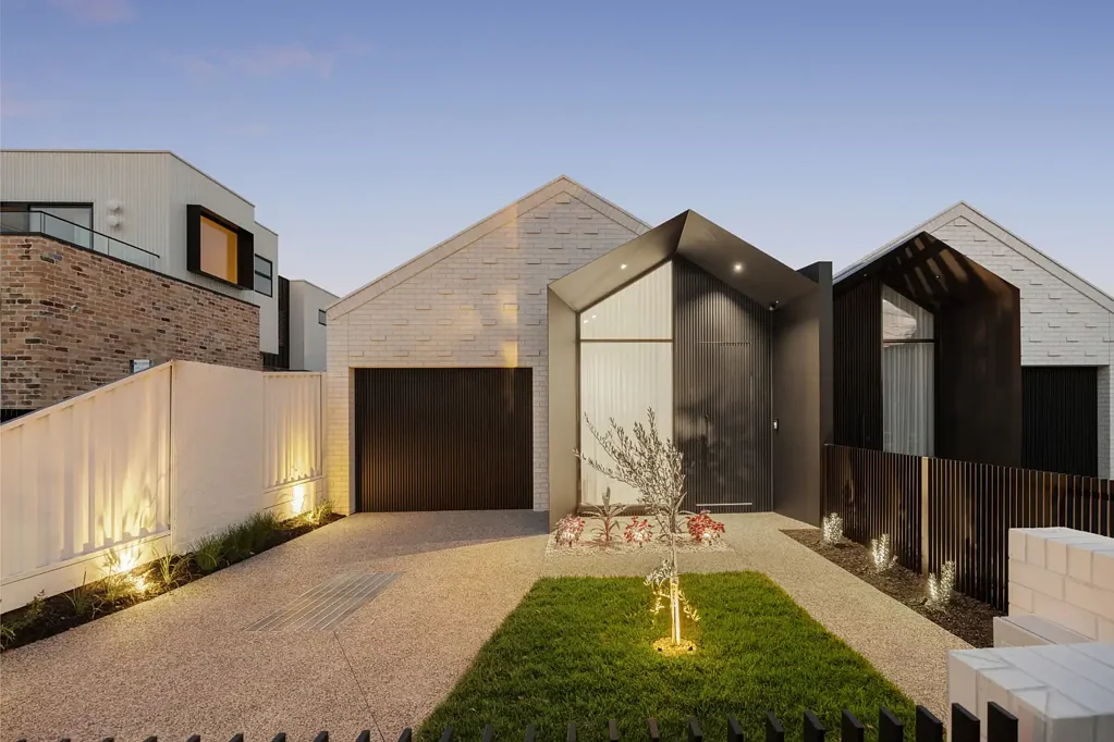 8B Army Avenue, Reservoir, VIC 3073