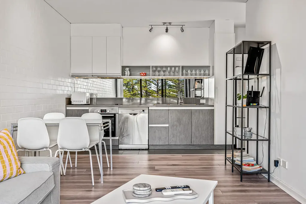 North Coogee 1 Bedroom Coast Into the Good Life