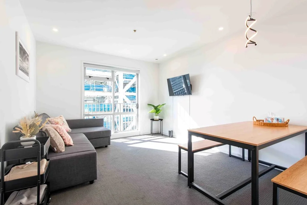 HARBOUR OAKS - Level 17 - Furnished Two bedroo...