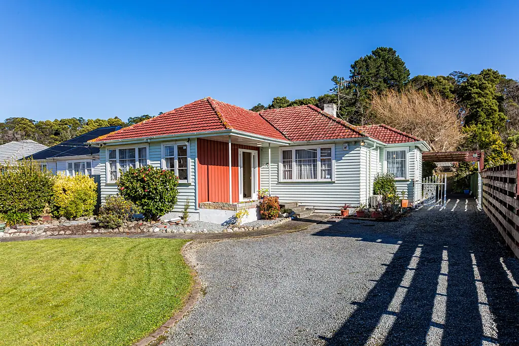 38 Dover Road, Wainuiomata, Lower Hutt, Wellington